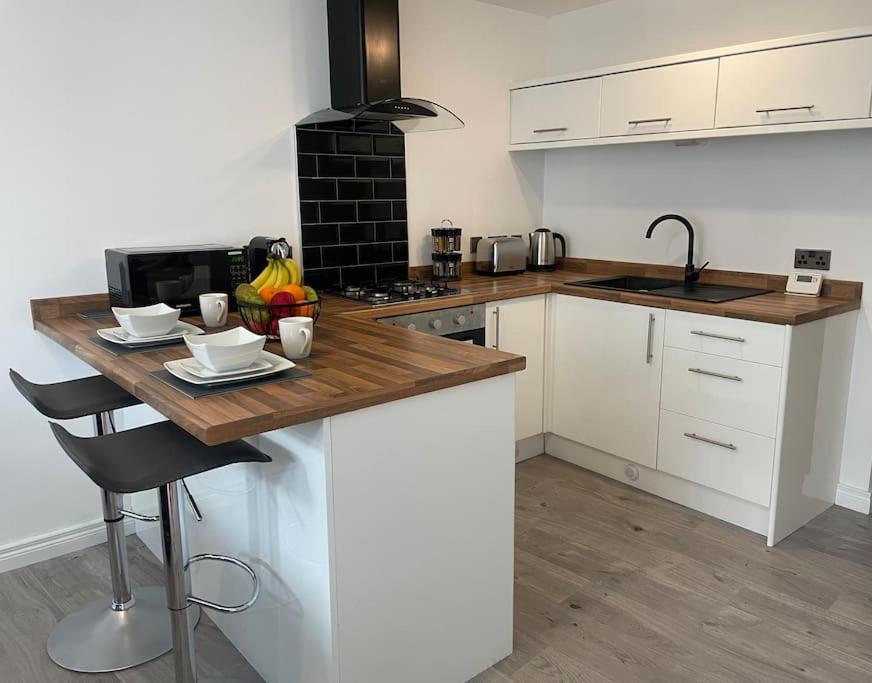 Modern 1-Bed Apartment เบลฟาสต์ ภายนอก รูปภาพ